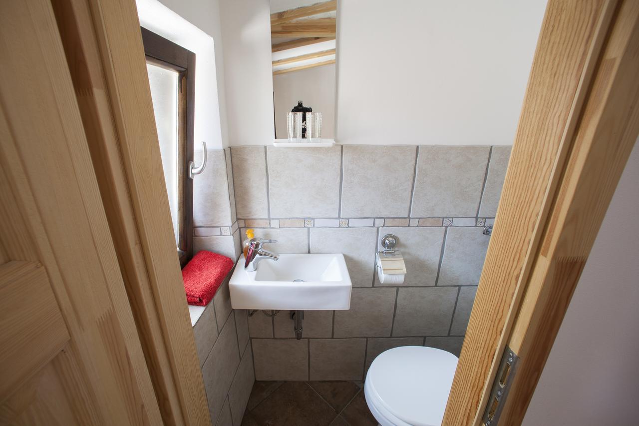 Hostel Xaxid Črni Kal Kamer foto